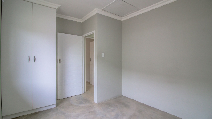 6 Bedroom Property for Sale in Kidds Beach Eastern Cape